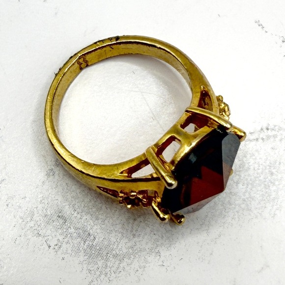 Vintage Brown Glass Cocktail Ring Gold Tone Statement Oval Stone Size 7.5 - Picture 3 of 5